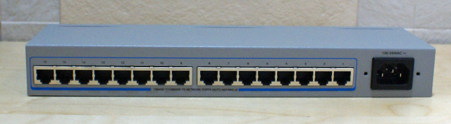 中古】【非常に良い】アライドテレシス スイッチングHub CentreCOM  