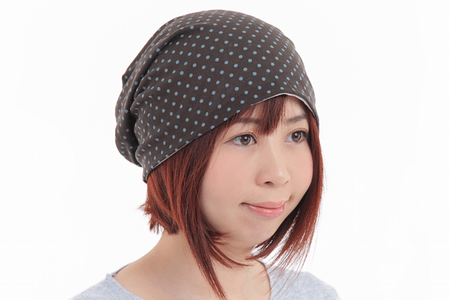 水玉キャスケット　ブラウン　斜め　脱毛帽子　裏地付き　夏向け　薄い　軽い　リプロ