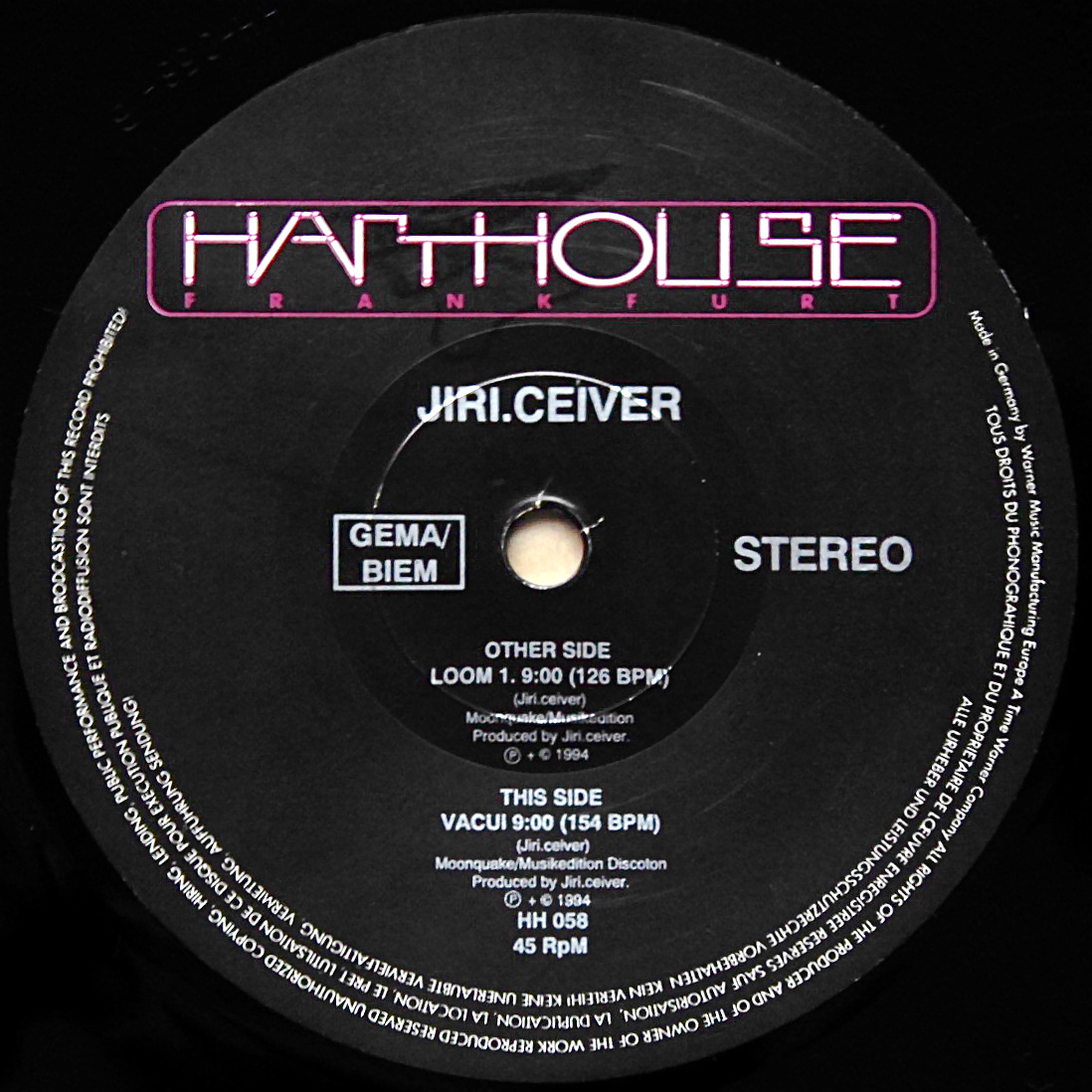 JIRI.CEIVER / Loom 1