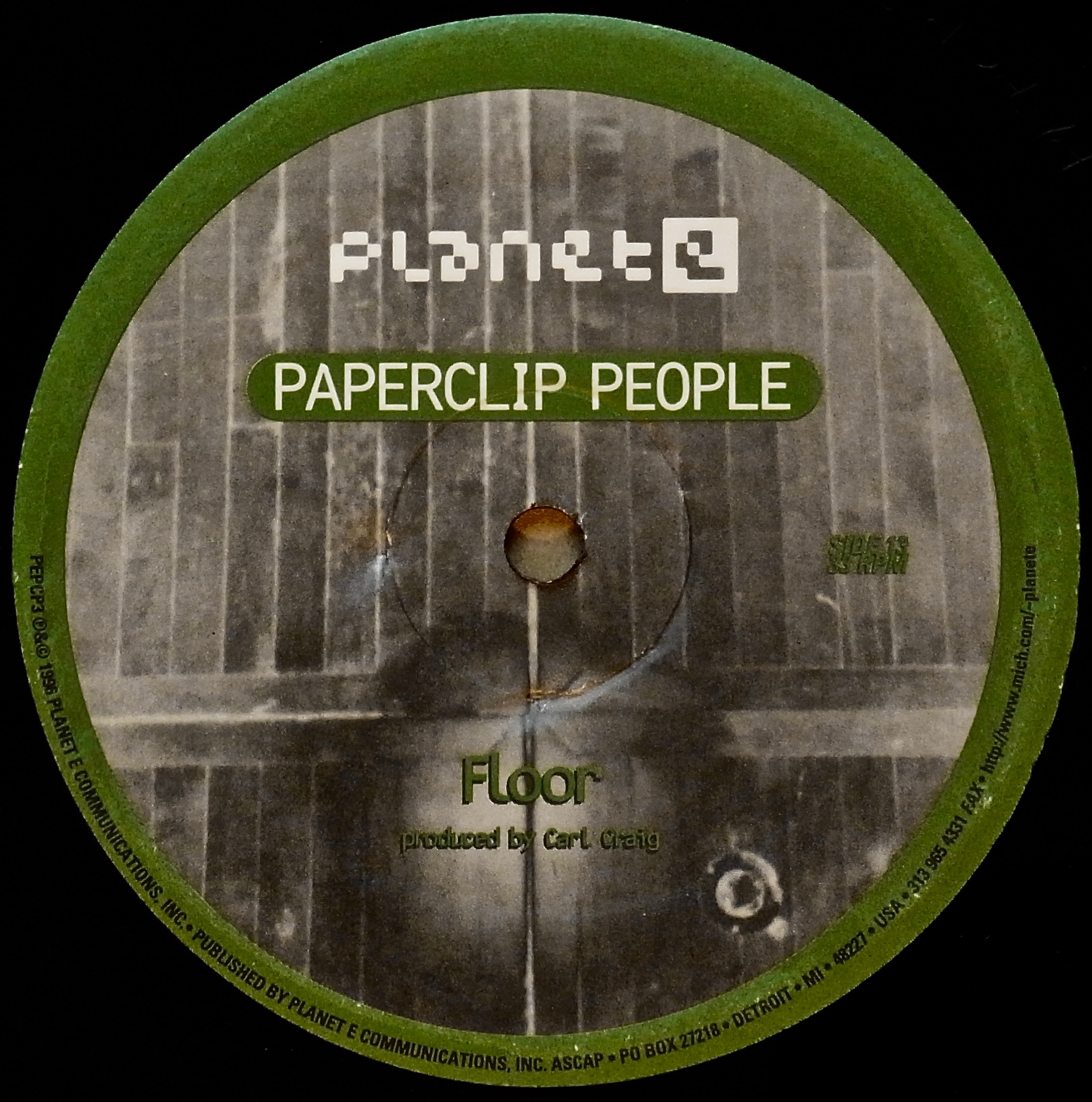 PAPERCLIP PEOPLE / Floor