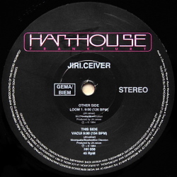 JIRI.CEIVER / Loom 1