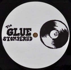 THE GLUE・RULEFINN / Stomperud・Kommafeil