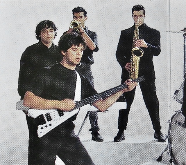 THE STRANGLERS / All Live And All Of The Night