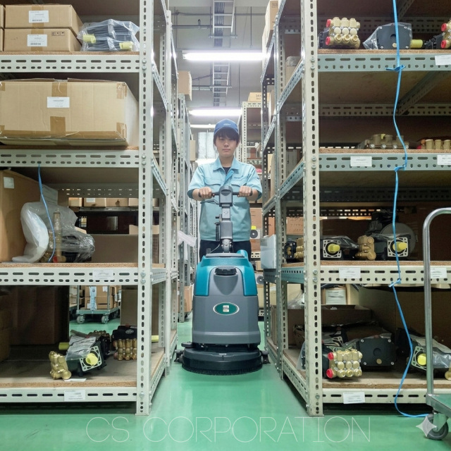 蔵王産業自動床洗浄機 スクラブメイトF15Li 14インチ