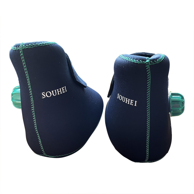 新品未使用 クロッツ やわらか湯たんぽ 足用タイプ クロッツ やわらか湯たんぽ 足用マジックタイプ (底なし