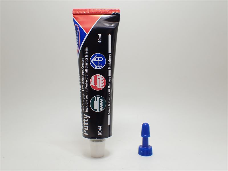 kato24-030 パーフェクトプラスチックパテ   内容量：28g【カトー】