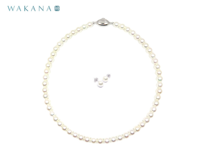 Cocco K18 ハート型チャーム ネックレス Cocco K18 ハート・ネックレス & ピアス