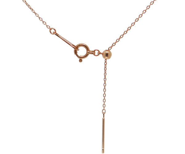 スイートテンダイヤモンドのイニシャルシリーズ。10石のダイヤモンドがイニシャルの中にセットされています。