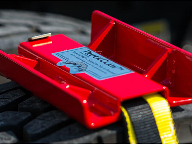 装着後、タイヤの上にあるトラッククローズ