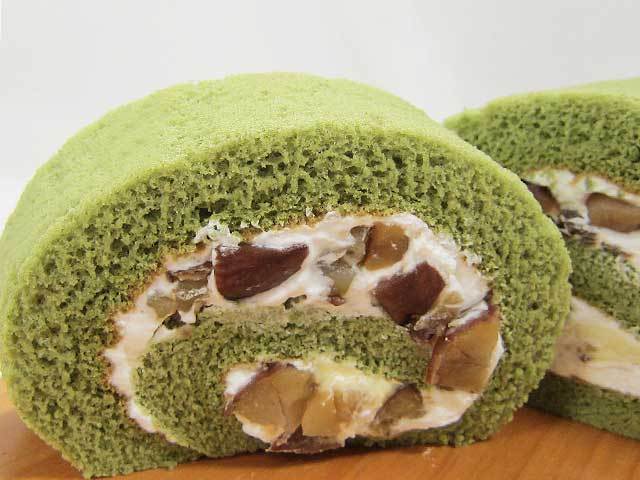 抹茶栗ロールケーキ
