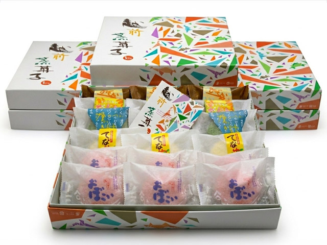 【専用ギフトＢＯＸ入り】福井の方言の蒸し菓子18個入り