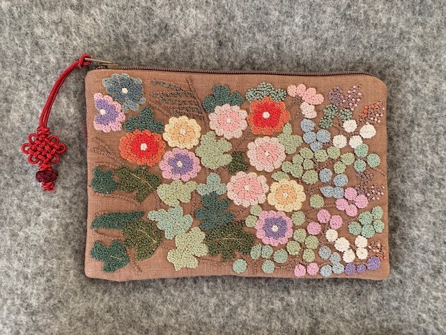 韓国伝統刺繍＊シルクポーチ＊2color＊国際刺繍院・張玉任氏作