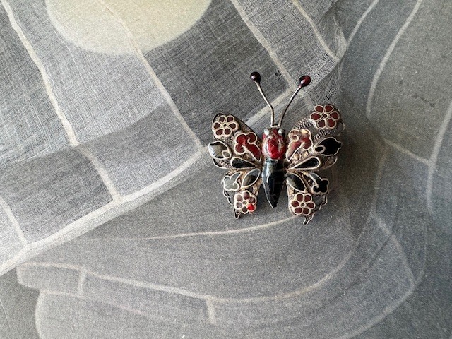 韓国伝統七宝焼＊蝶のブローチ＆ネックレス（B806-hal-11)