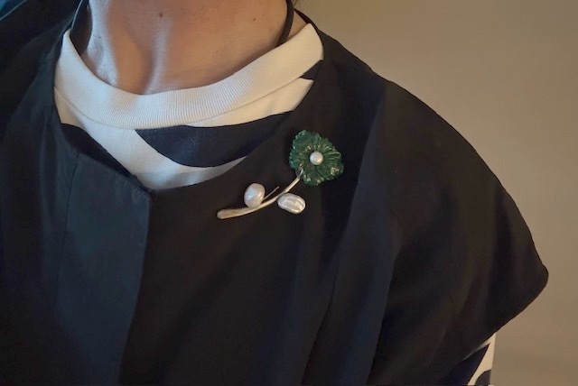 ソヨンさんのアクセサリー＊翡翠の花×淡水パール＊ブローチ（B-803-soy-28）