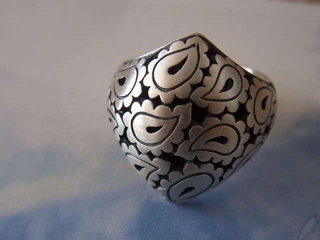 ペイズリー柄彫り＊silver925 リング＊サイズ15号　by ビアート（R104）