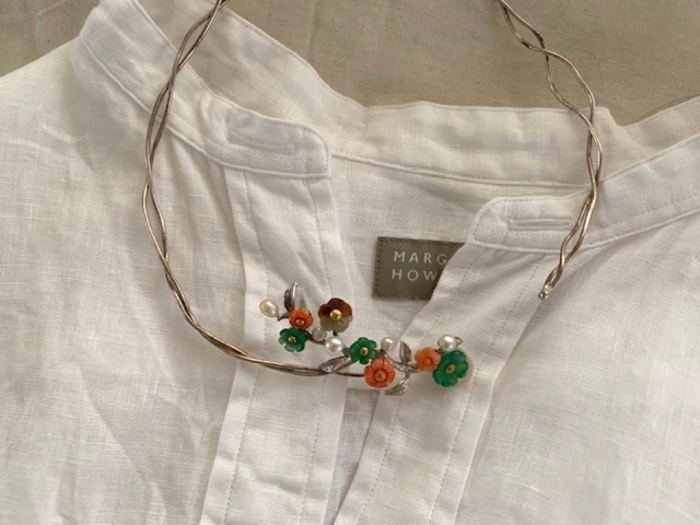 珊瑚 ＊ 翡翠 ＊ 玉 ＊ 真珠 ＊ 花 ＊ シルバーチョーカーネックレス  