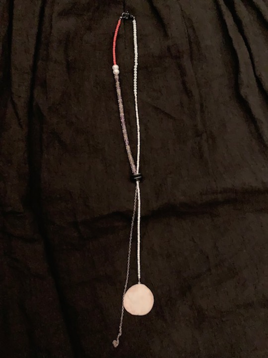 珊瑚＊水晶＊玉＊真珠＊白銅のペンダントネックレス　by 阿園工房 （n248-aw )