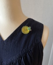 カウォン工房＊黄翡翠の花×翡翠の蝶＊ブローチ（omu357）