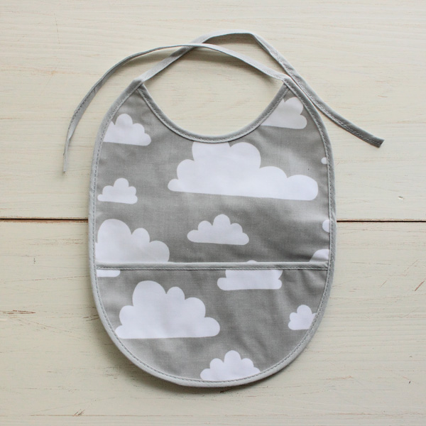 FARG&FORM/フェルグ＆フォルム/CLOUDS(雲柄)/ビブ・スタイ/グレー