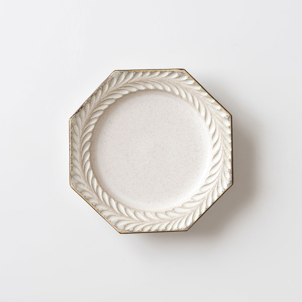 はしもとさちえ｜ハチカクプレート小（hane）