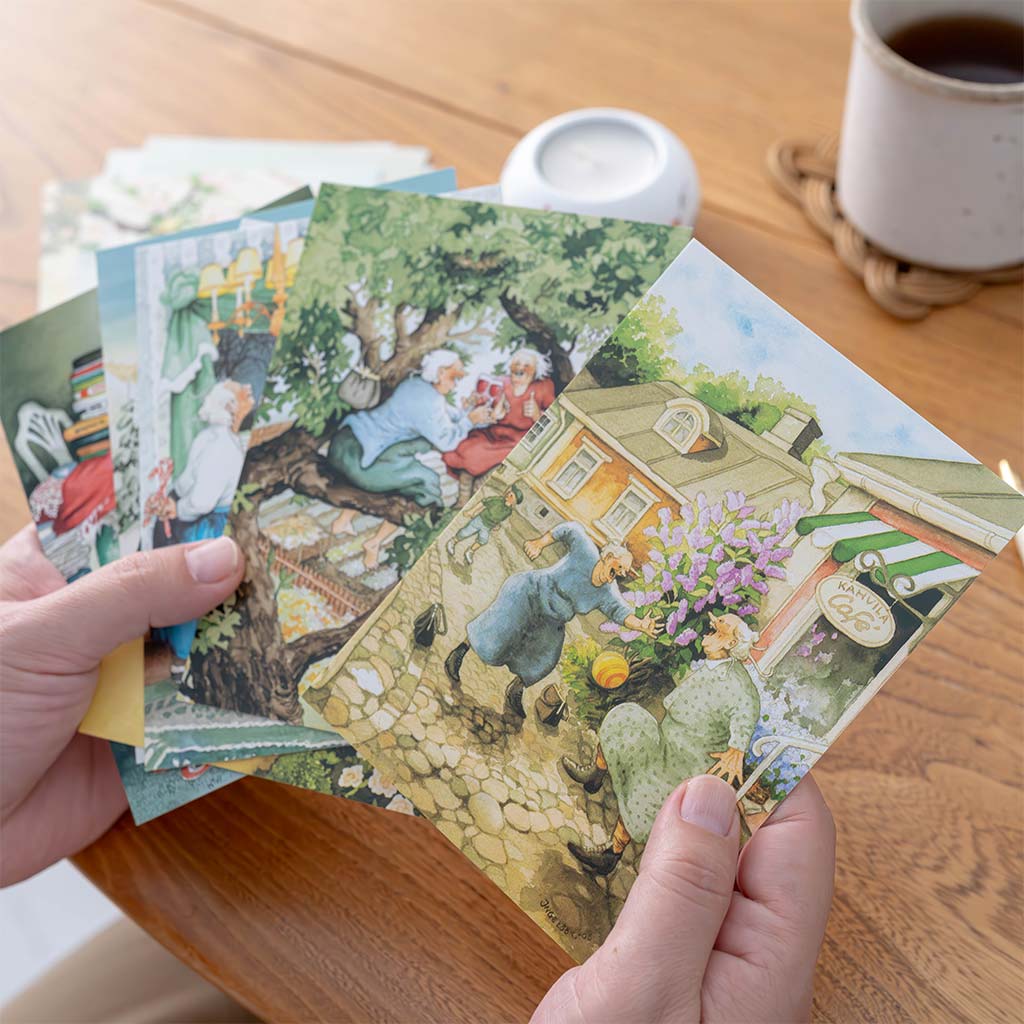 【お取り置き】*アンティークポストカード　カフェオレボウルと可愛い少女 アンティークポストカード お人形を抱く愛らしい少女 H.Manuel P010