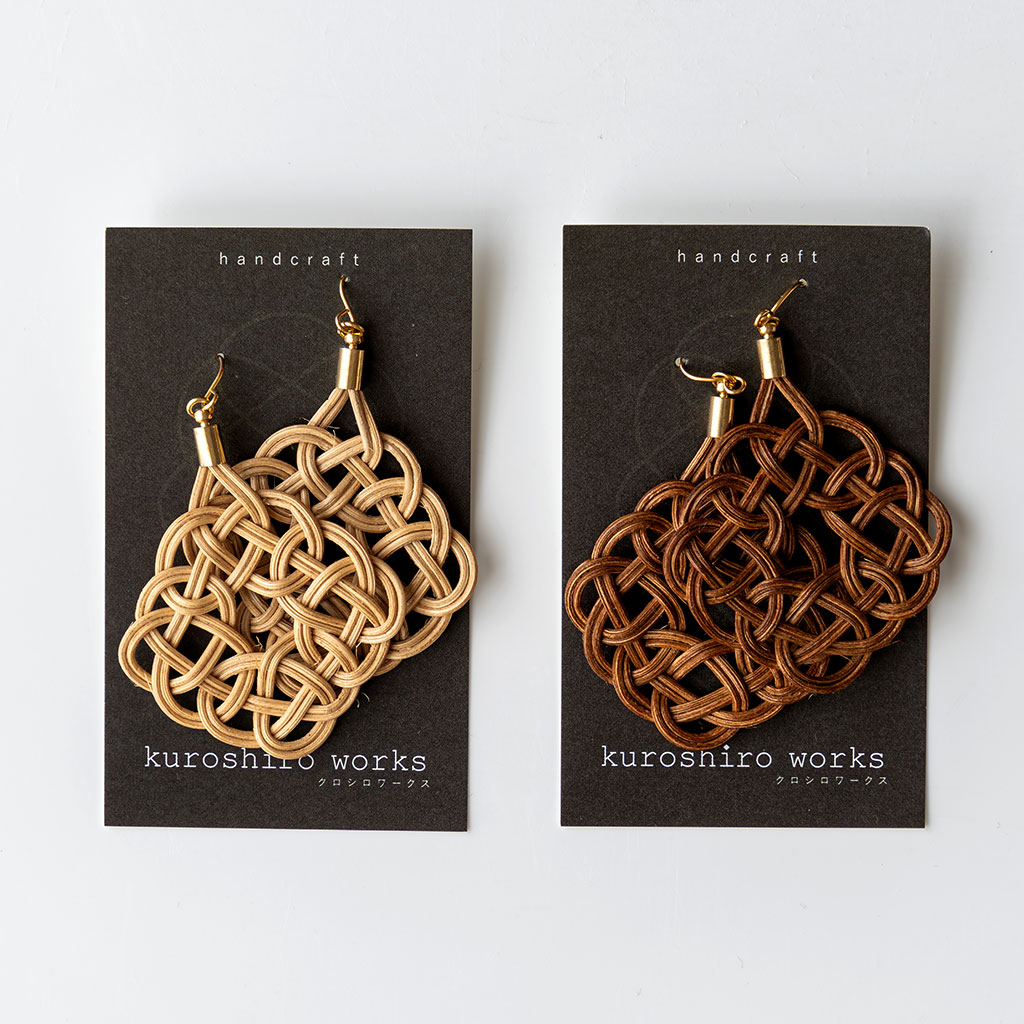 kuroshiro works｜ラタン ピアス ひし形