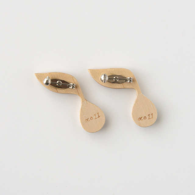 【個別販売】ao11｜ブローチ 白い実