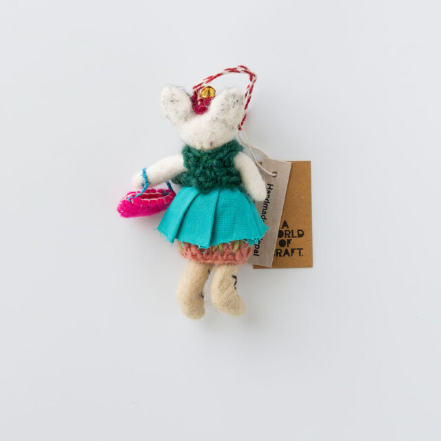 A WORLD OF CRAFT｜オーナメント 06 DOG WITH MOONBOOTS