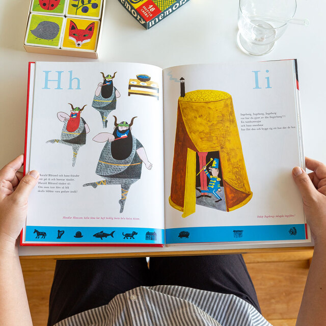 ABC アルファベットわらべ歌絵本 ＜スウェーデン語版＞