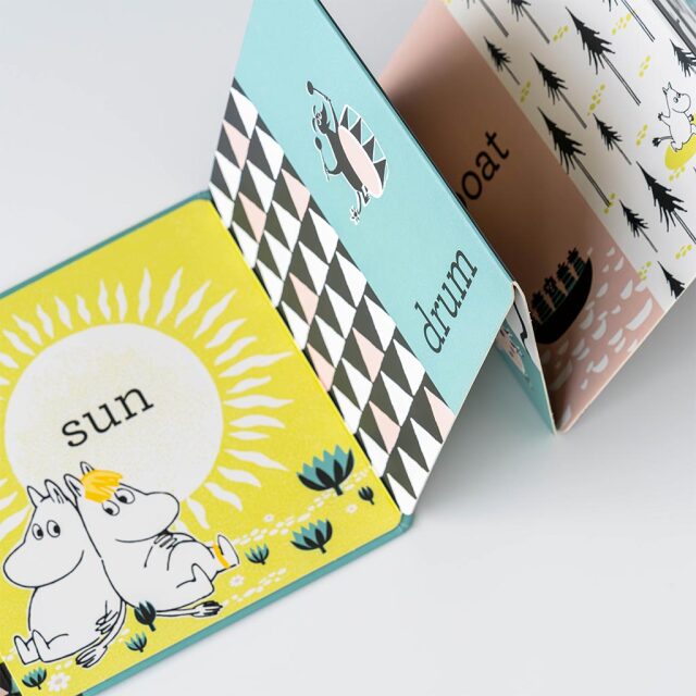 ムーミンベビーブック Moomin Baby Words Tummy Time ＜英語版