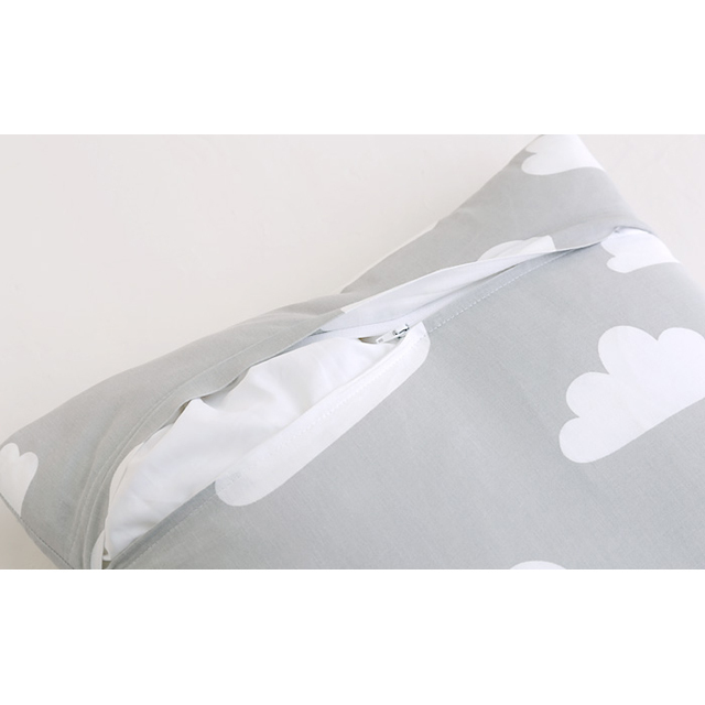 FARG&FORM/フェルグ＆フォルム/CLOUDS(雲柄)/クッションカバー(45×45cm)/グレー