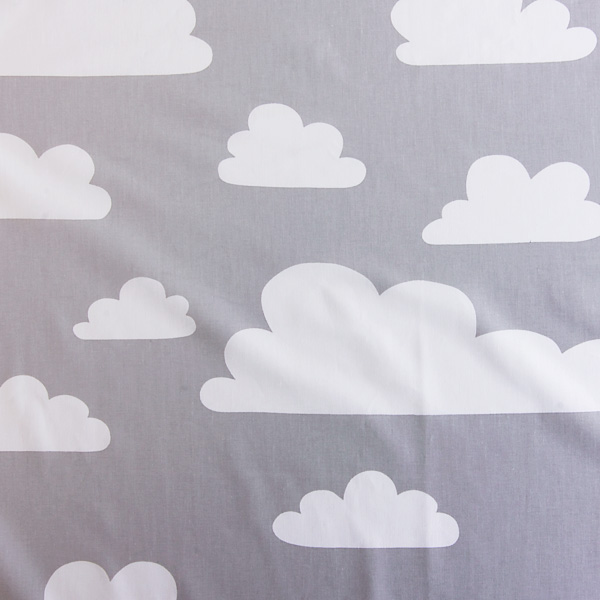 FARG&FORM/フェルグ＆フォルム/CLOUDS(雲柄)/ファブリック（幅75cm×長さ50cm単位で切り売り）/グレー
