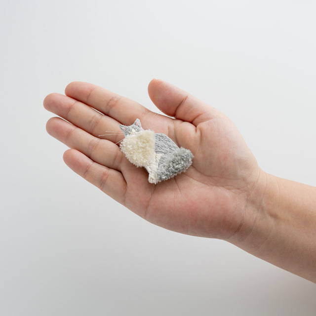 【個別販売】いとのきのした｜手刺繍ブローチ 猫ミニ