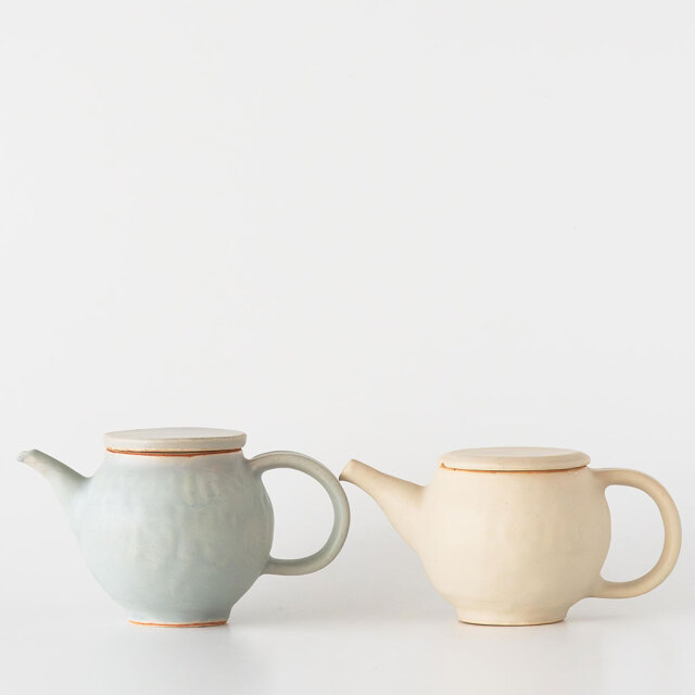 河上奈未｜ティーポット フラット蓋 水色 COMFOTA 北欧雑貨店