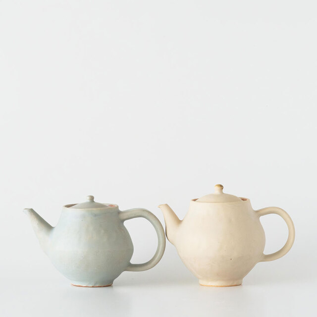 河上奈未｜ティーポット 山蓋 クリーム COMFOTA 北欧雑貨店