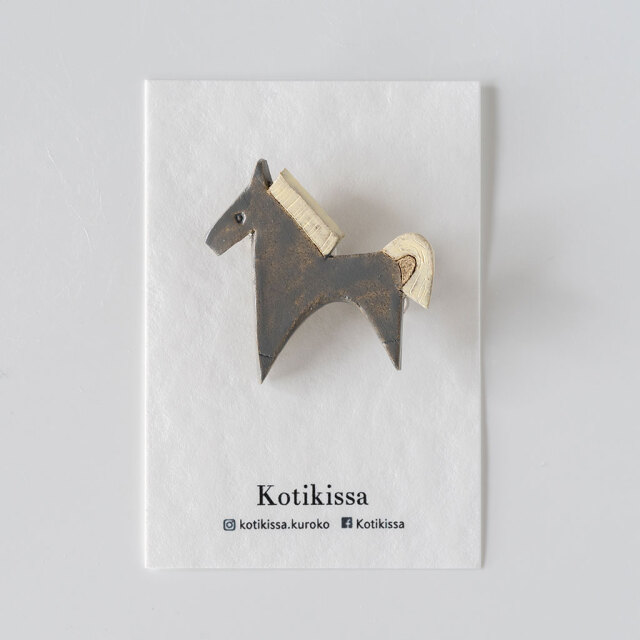 Kotikissa｜ブローチ 木馬
