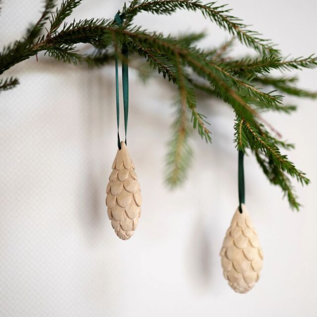 Mifuko ミフコ｜木製オーナメント Spruce cone