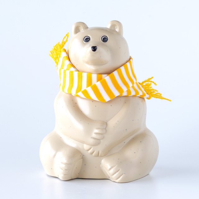 【数量限定】しろくま貯金箱（2022年秋冬限定 黄ボーダーマフラー付き） Polar Bear Money Box