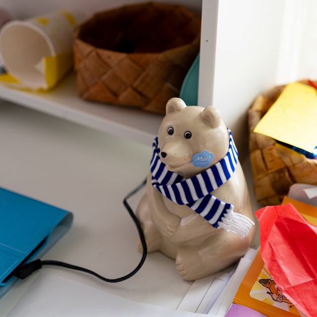 【2025年限定】しろくま貯金箱｜ブルーボーダーマフラー付き Polar Bear Money Box