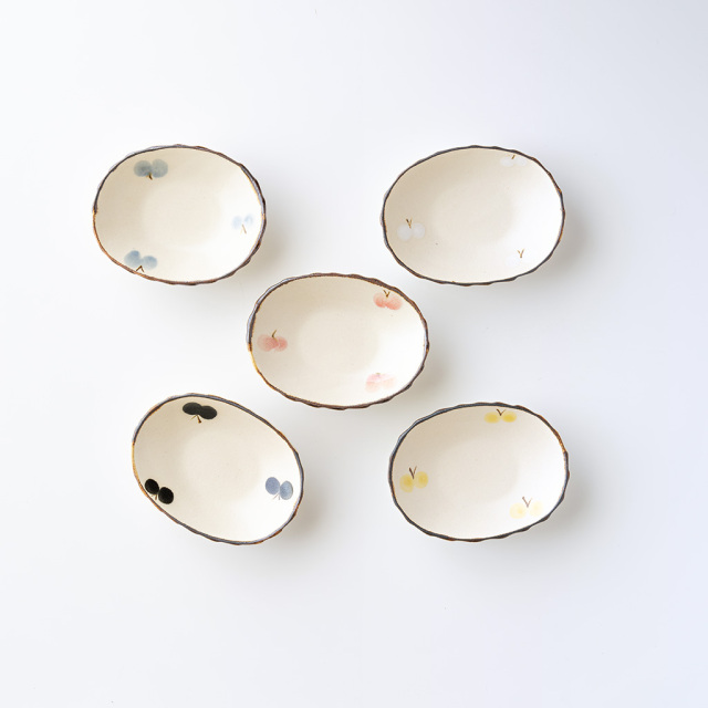 アトリエ モノラー｜ちょうちょ楕円高台小皿