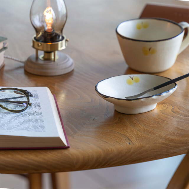 アトリエ モノラー｜ちょうちょ楕円高台小皿