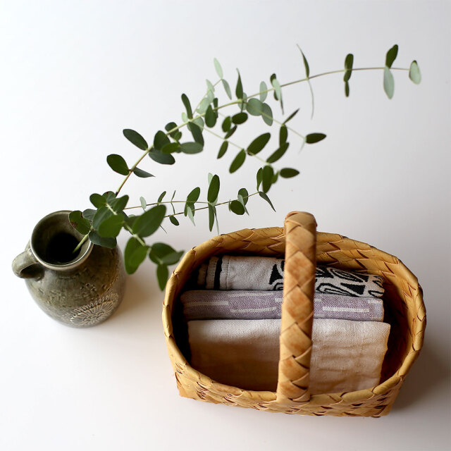 フィンランドの白樺かご/ハンドル付きバスケット/04サイズ COMFOTA