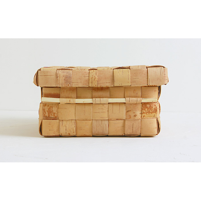 SPOONFULで購入した白樺カゴBIRCH BOX 白樺かご/大きな蓋付きボックス(小) COMFOTA 北欧雑貨店