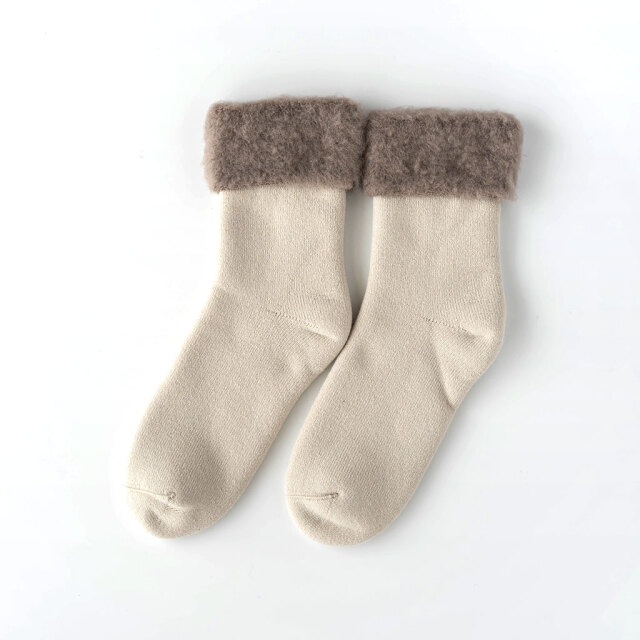 from F フロムエフ｜もこもこソックス レディース