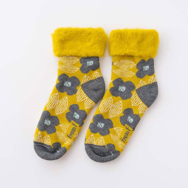 from F フロムエフ｜もこもこソックス レディース