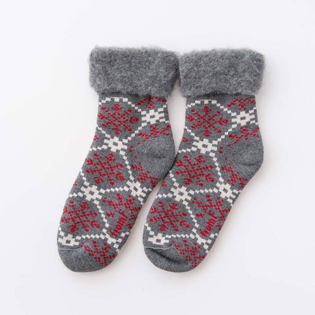 from F フロムエフ｜もこもこソックス レディース