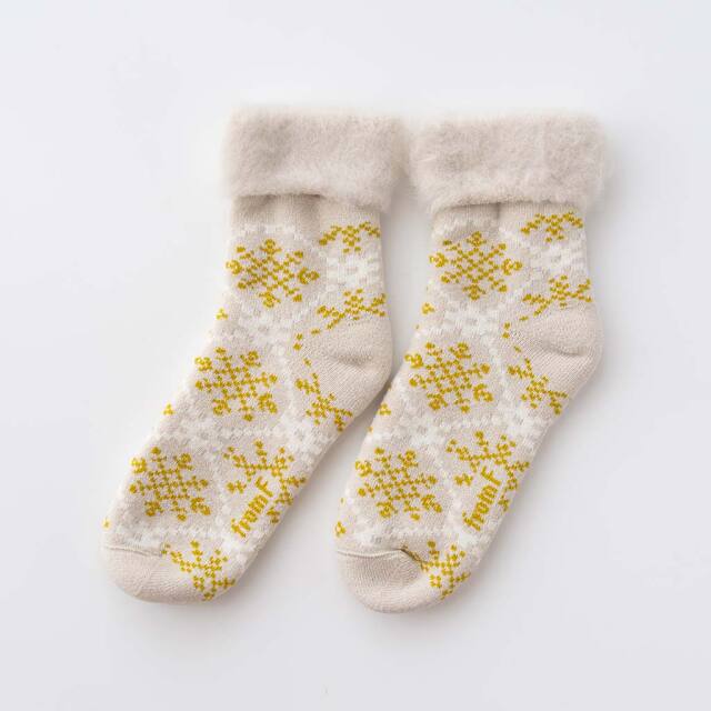 from F フロムエフ｜もこもこソックス レディース