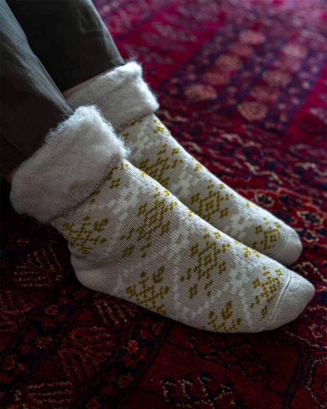 from F フロムエフ｜もこもこソックス レディース