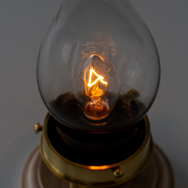 vickey’72｜wired lantern