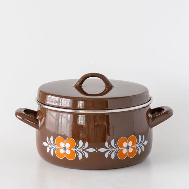 【ヴィンテージ】レトロなブラウンの両手鍋（2.6L）